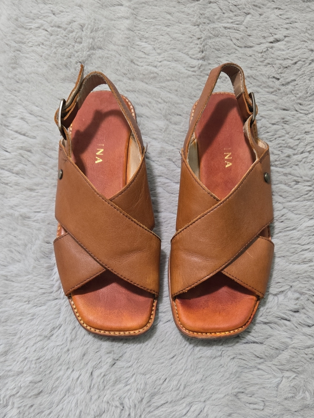 Patina Tan handmade in Mexico real leather cross strap sandals size 6.5